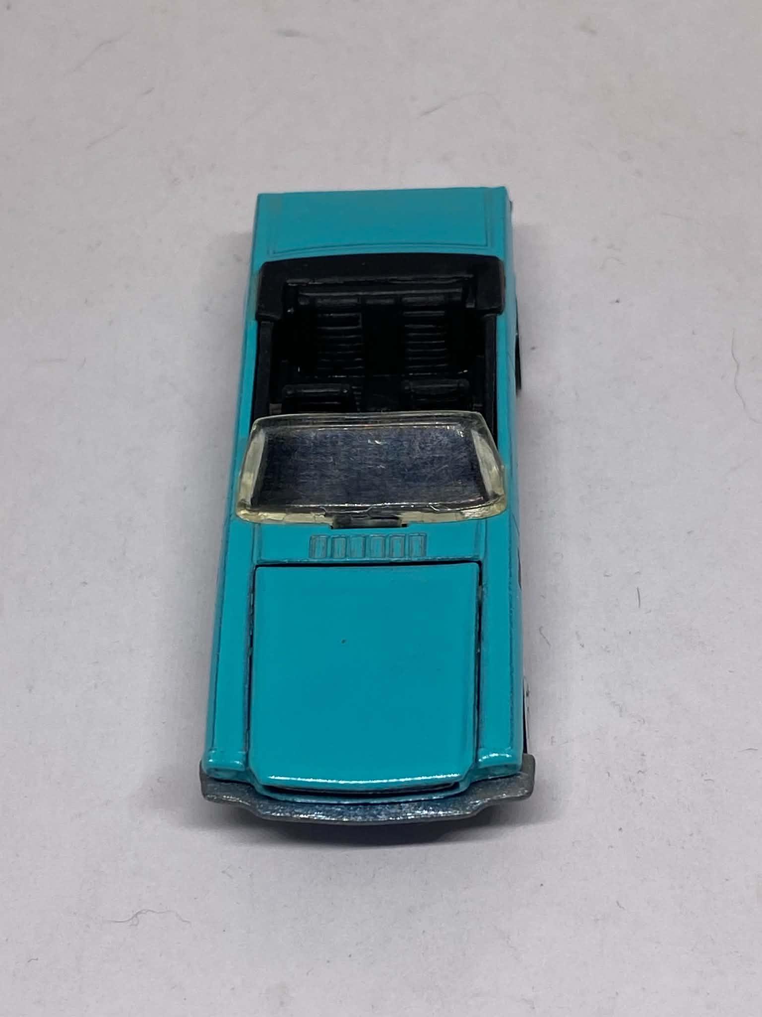 1983 Hotwheels 1965 Mustang Covertible view 4