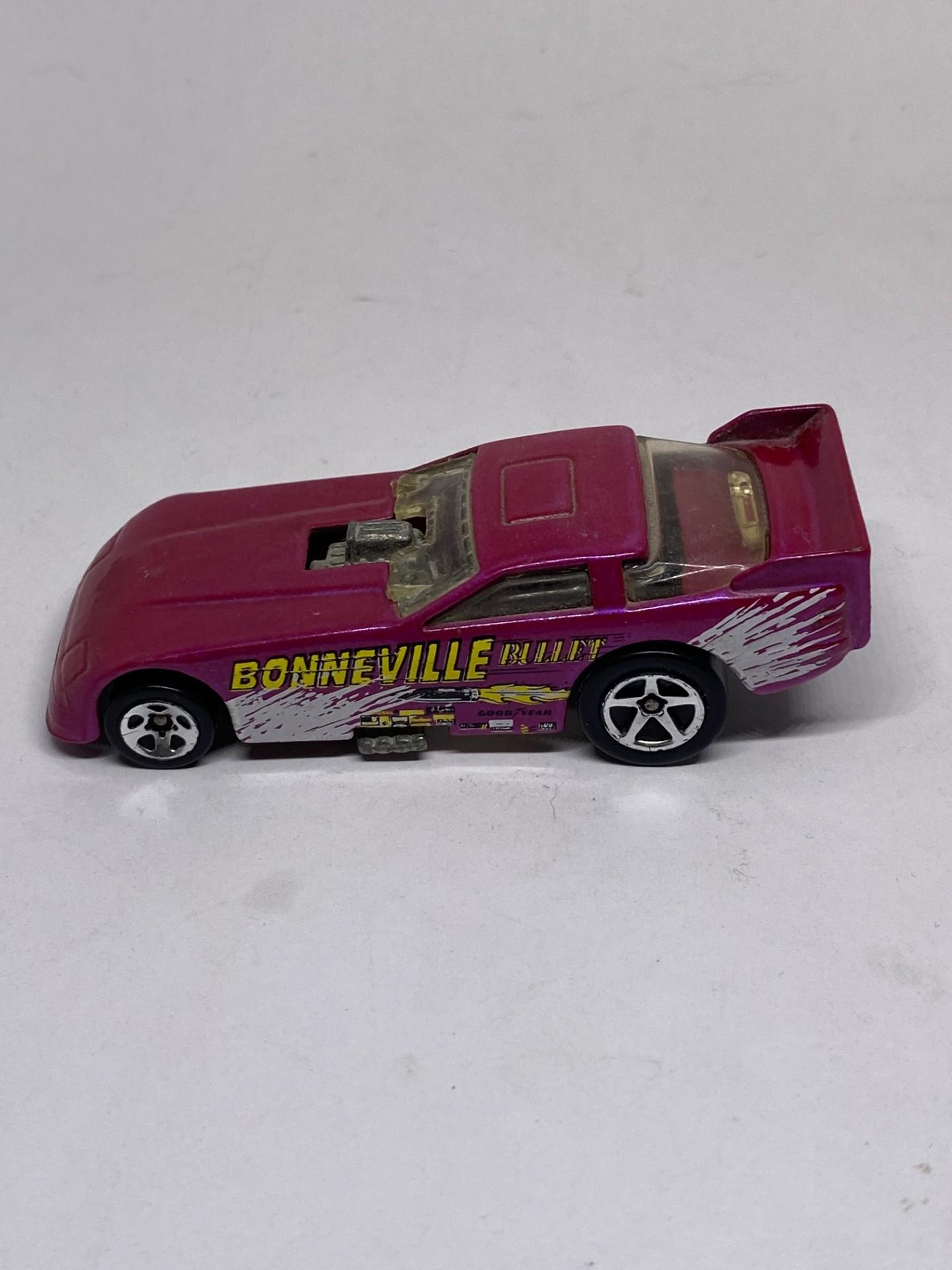 Hotwheels 1977  - "Bonneville Bullet" dragster - flip-up body - purple view 2