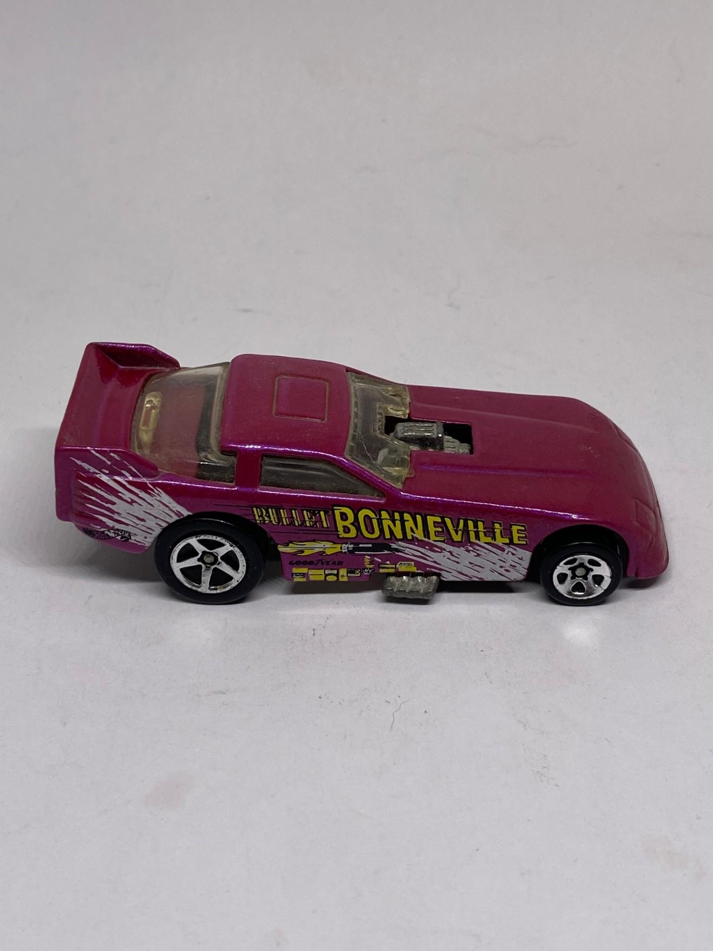 Hotwheels 1977  - "Bonneville Bullet" dragster - flip-up body - purple