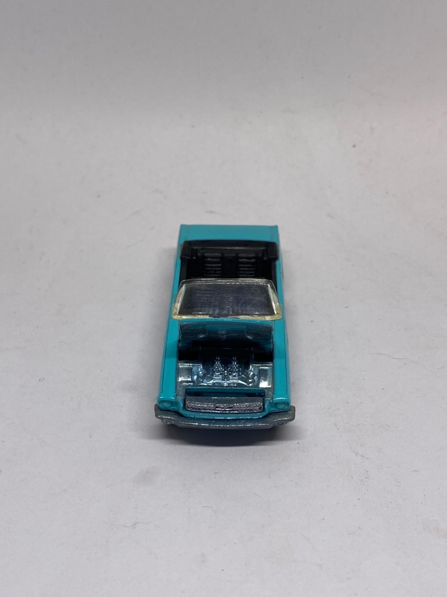1983 Hotwheels 1965 Mustang Covertible view 5